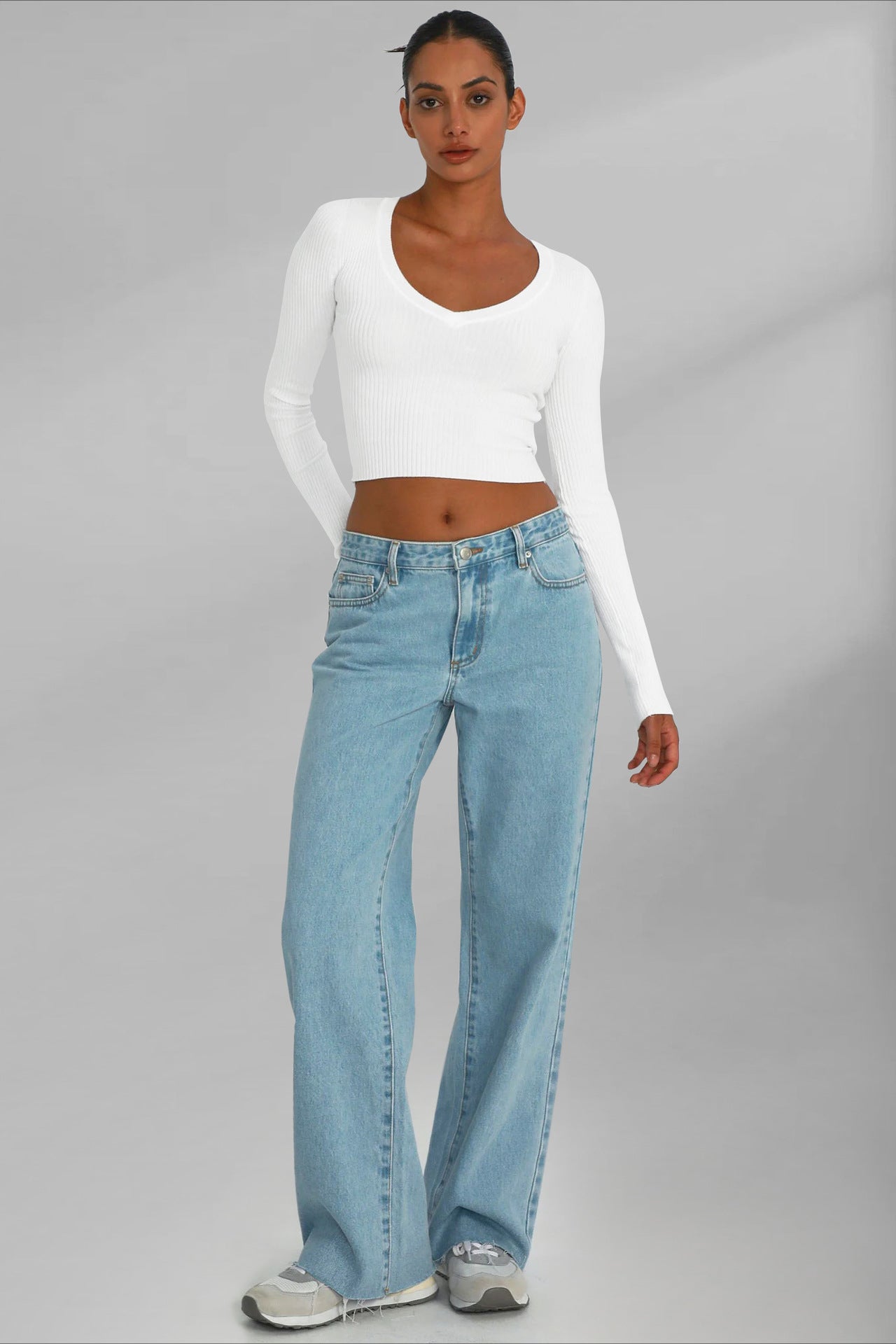 Elegantes Langarm-Strickshirt mit V-Ausschnitt