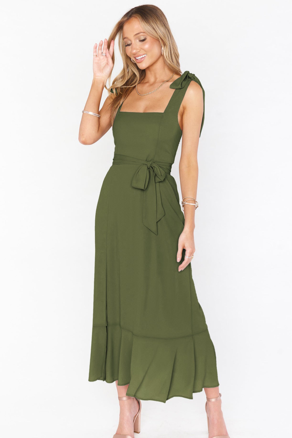 High-End-Kleid in Armeegrün mit eckigem Ausschnitt und Schlitz