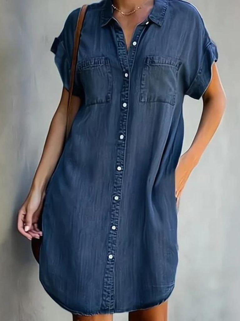Einfarbiges Jeanshemdkleid mit V-Ausschnitt und kurzen Ärmeln