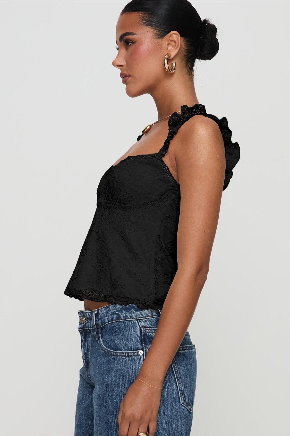 Rosette Ruffle Lace Camisole