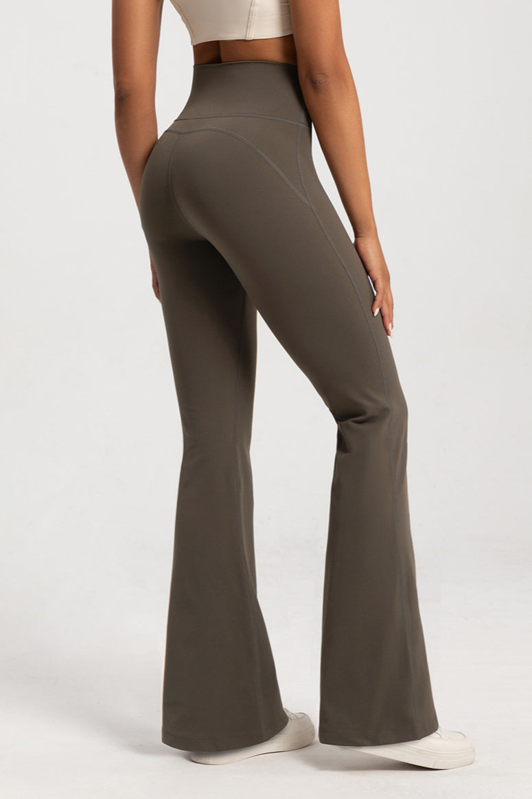 Schicke, ausgestellte Yoga-Leggings mit hoher Taille