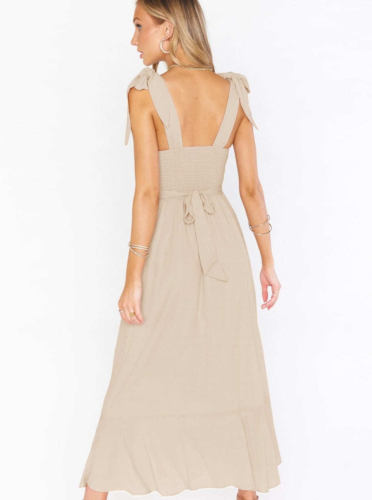 Beiges Sommerkleid Midi Elegant Leinen Mit Schlitz Schleife und Rüschen