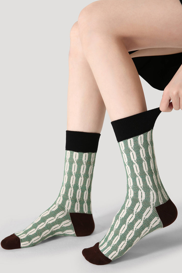 Atmungsaktive Baumwollsocken mit geometrischem Muster