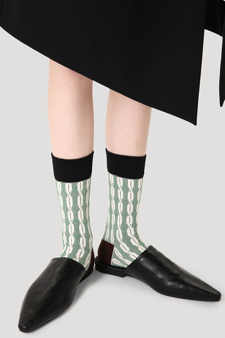 Atmungsaktive Baumwollsocken mit geometrischem Muster