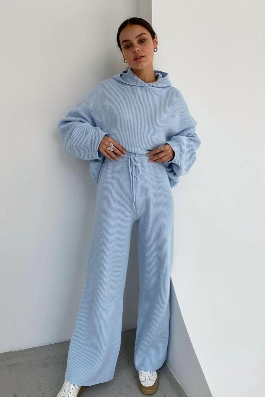 Lässiges Set aus übergroßem Strickpullover und Hose